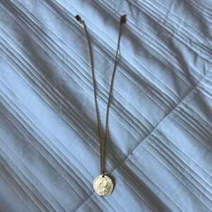 Chic Gold Coin Pendant Necklace